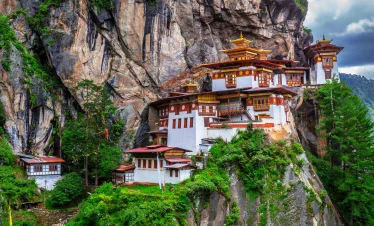 Bhutan tour packages and trekking adventures